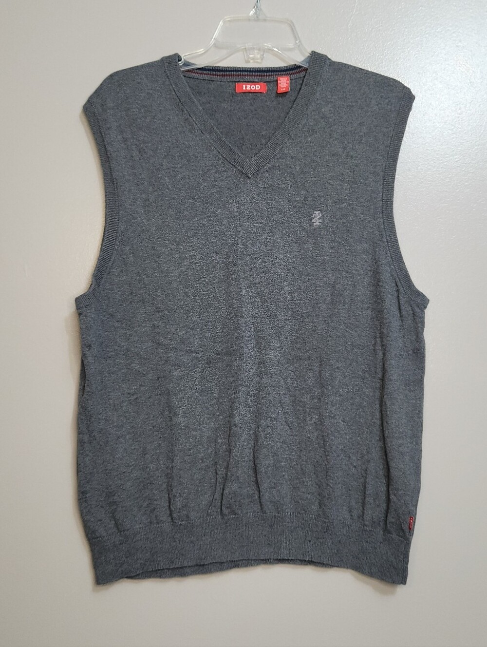 IZOD Men's Gray V-Neck Sweater Vest Size Large